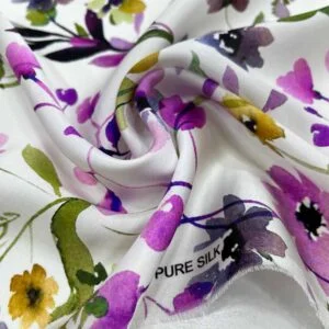 Desenli %100 İpek Saten Kumaş Desenli %100 İpek Saten Kumaş