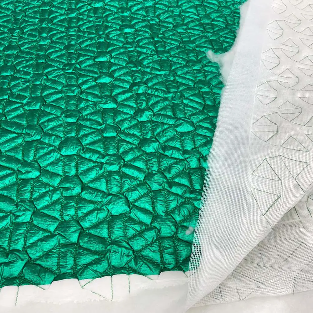 Parlak Kapitone Kumaş Yeşil