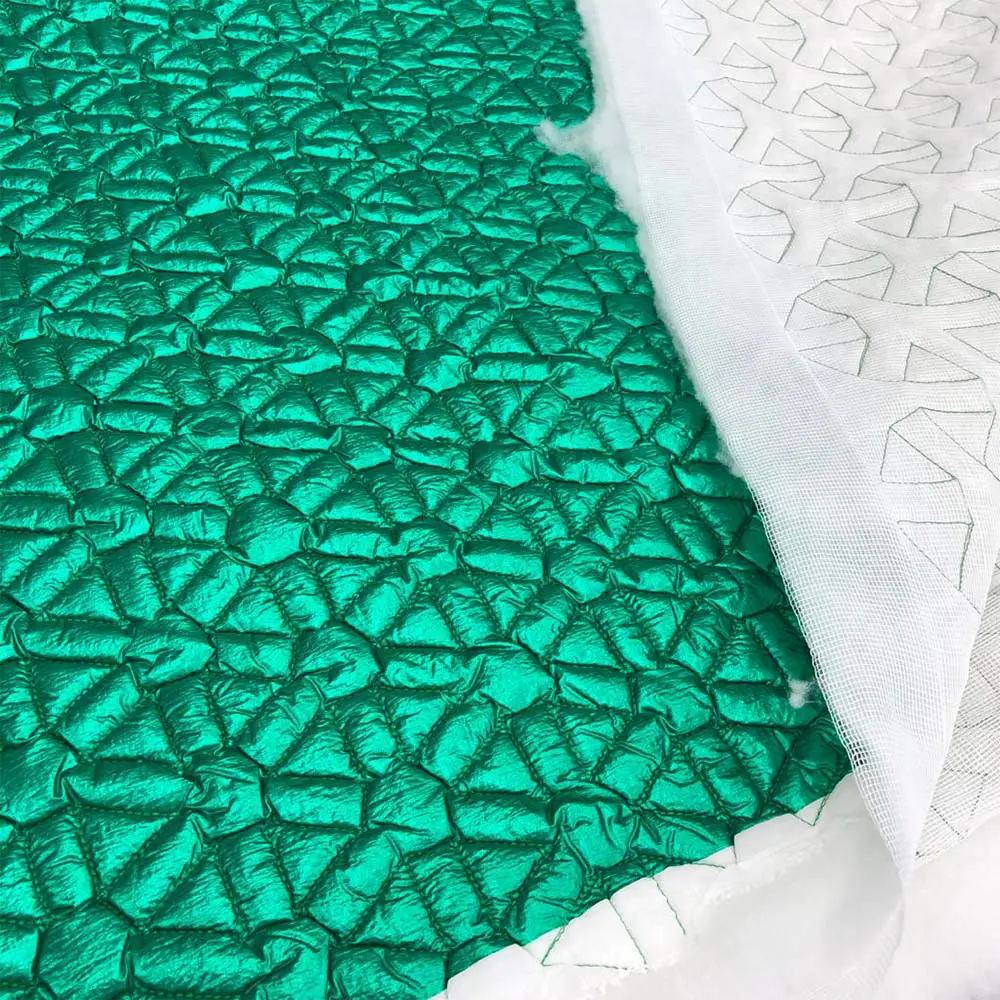 Parlak Kapitone Kumaş Yeşil