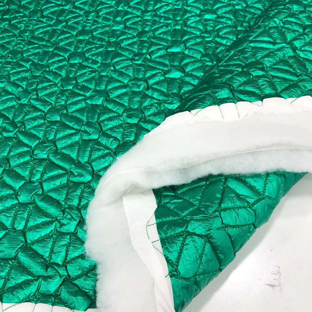 Parlak Kapitone Kumaş Yeşil