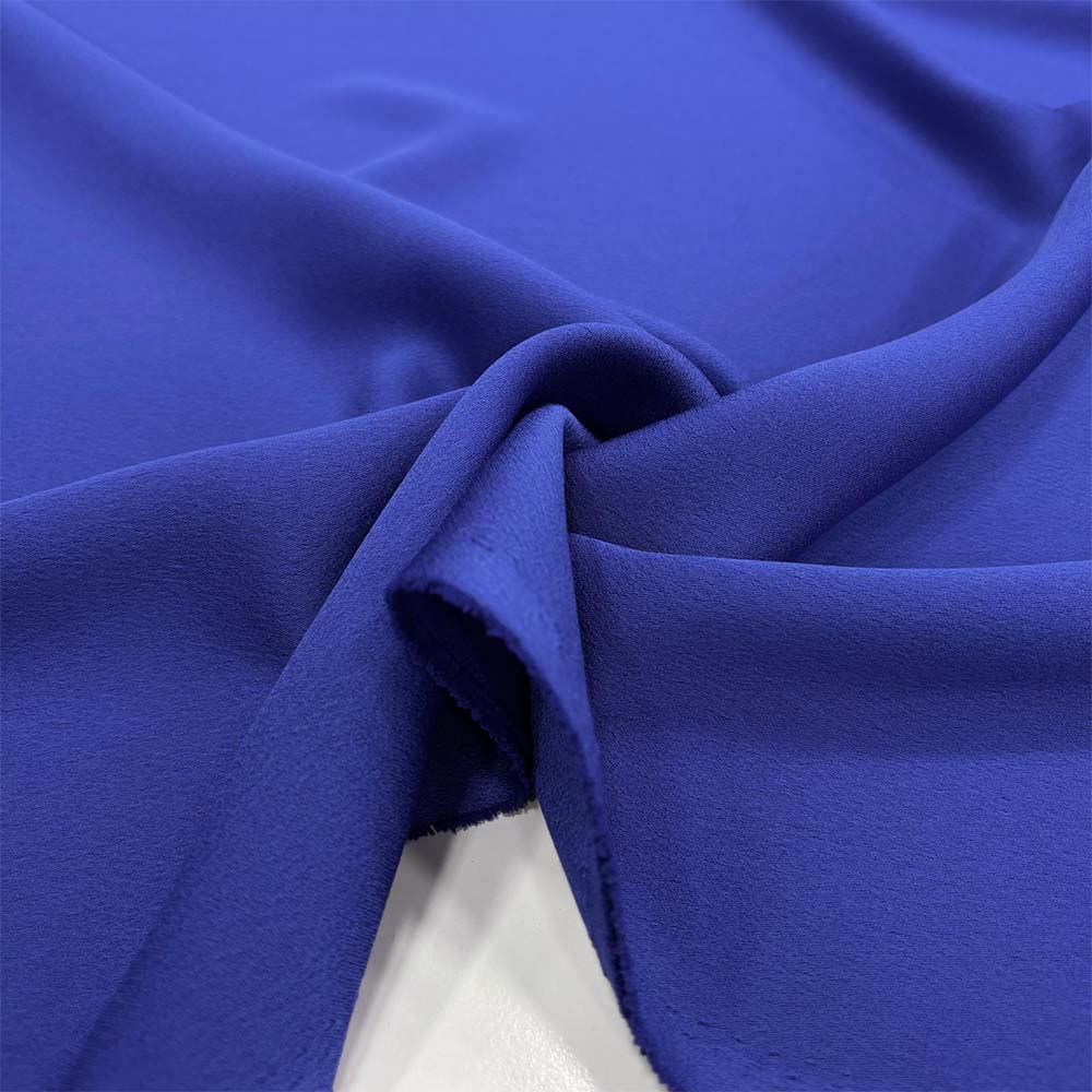 Krep Kumaş Özellikleri Nedir? Kullanım Alanları Neler? • Kumaş Burada