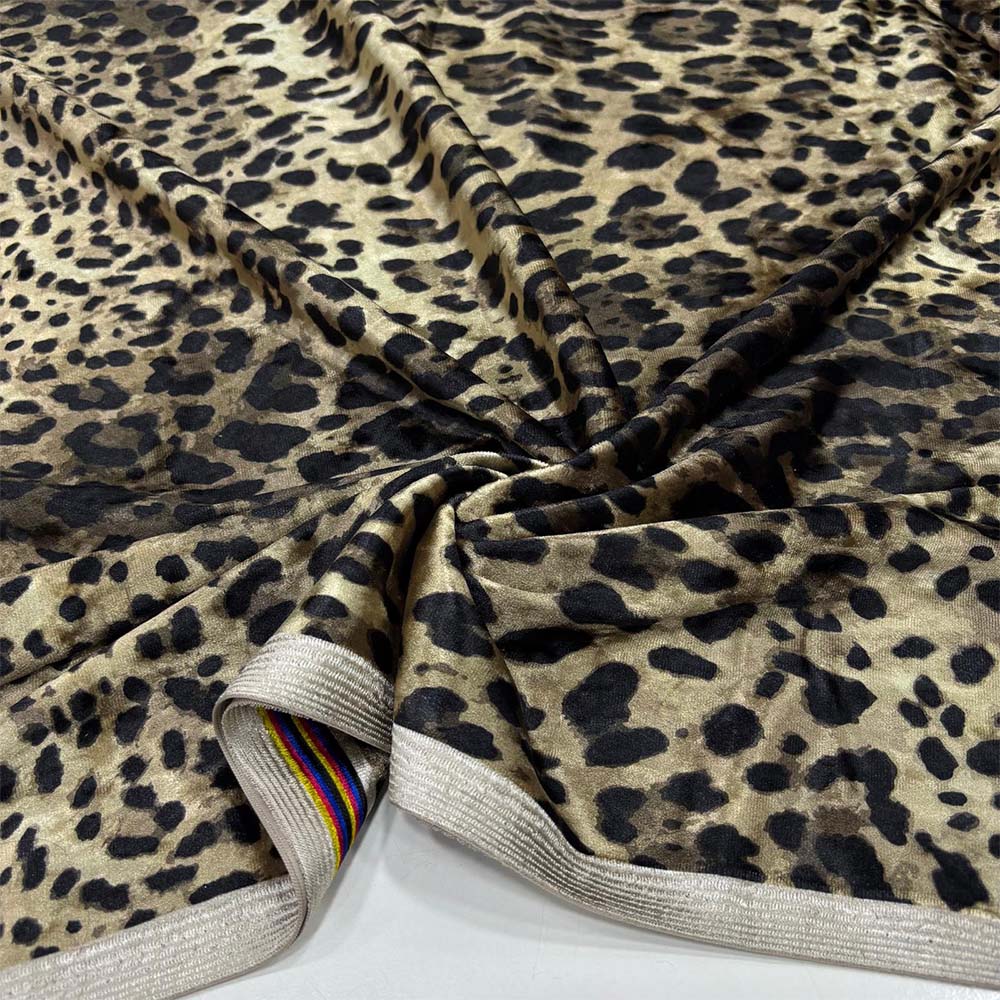 Leopar Desenli İpek Kadife Kumaş Leopar Desenli İpek Kadife Kumaş