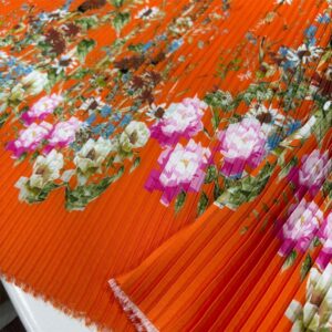 Piliseli İpek Desenli Saten Kumaş Piliseli İpek Desenli Saten Kumaş