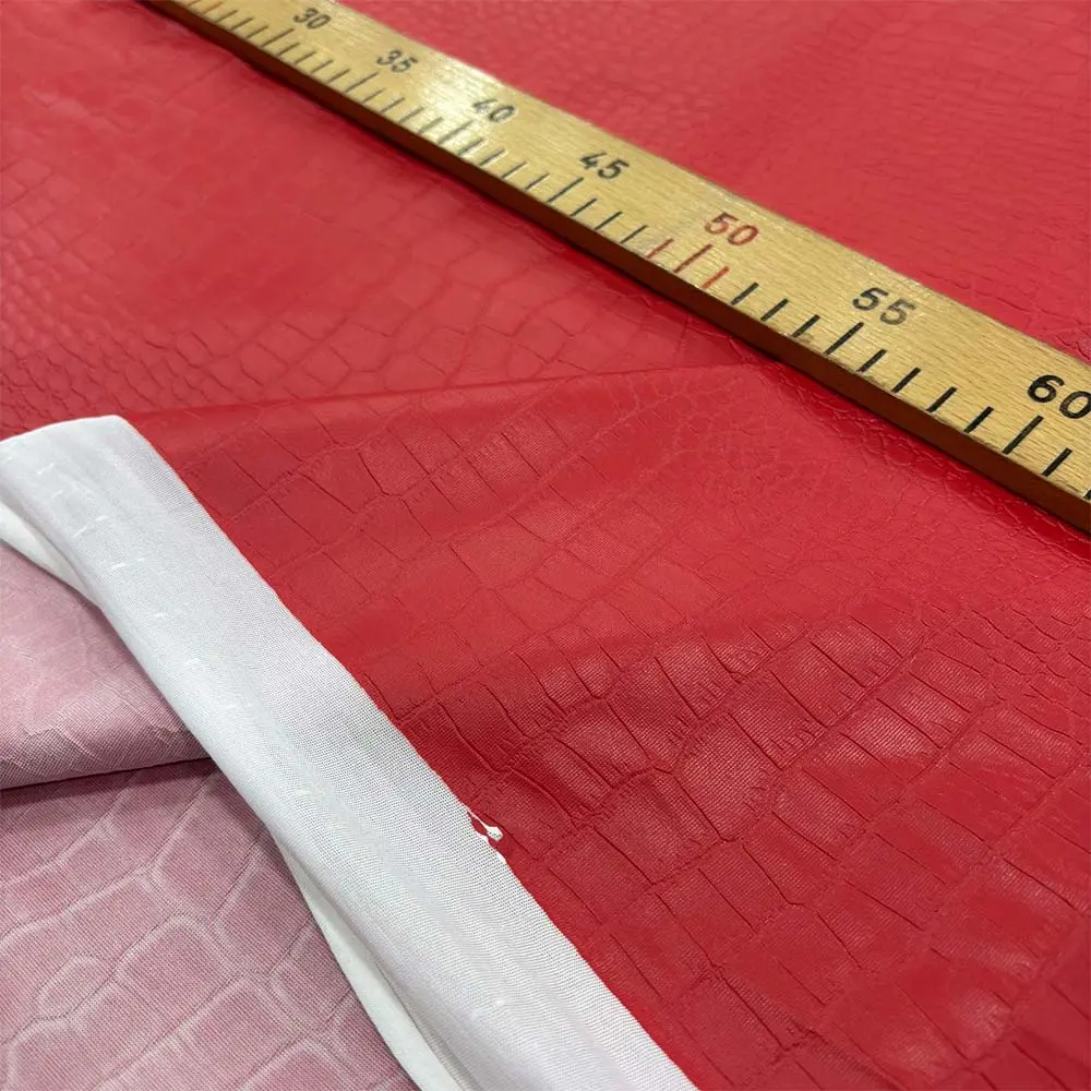 Desenli Deri Kumaş Kırmızı